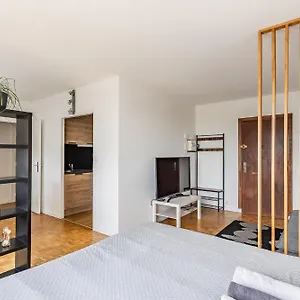 https://appartement-t1-confort-tete-dor-parc-doua.hotels-rhonealpes.com