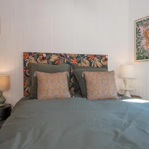 https://latypique-et-son-jardin-de-350m-au-cur-de-digne.fr-provencehotel.com